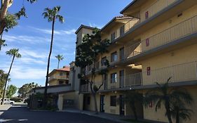 Days Inn By Wyndham Buena Park